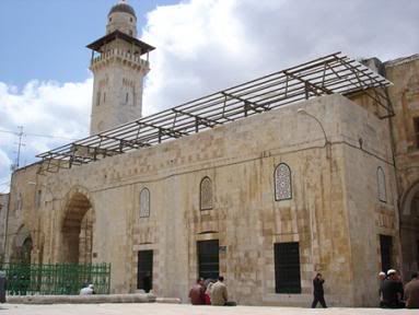 aqsa_library_ashrafia.jpg