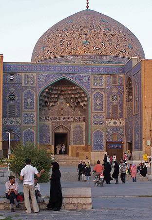 Isfahan_Lutfallah1615.jpg