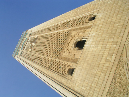 Hassan_II_Mosque_tower_1.jpg