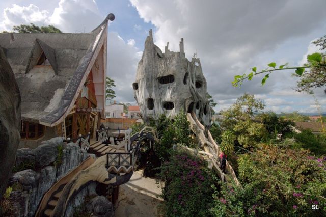 crazy_house_07.jpg