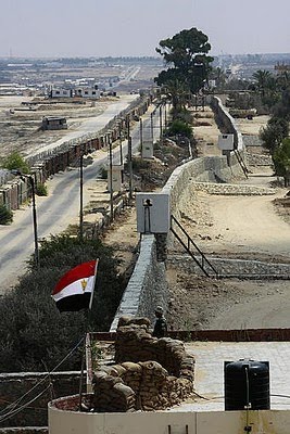Egyptian_steel_wall.jpg
