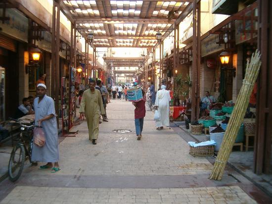 nouveaux-souk-luxor.jpg