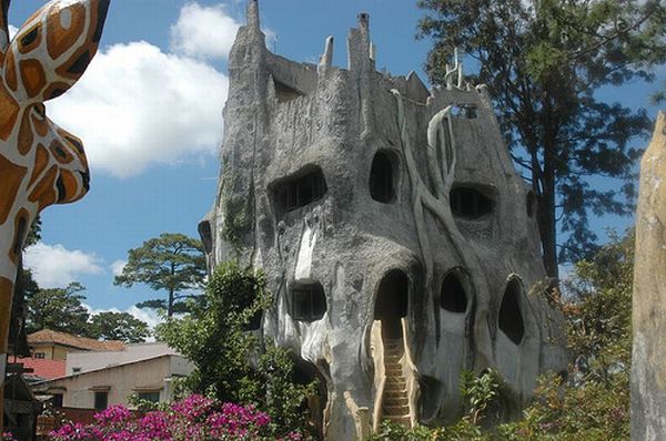 crazy_house_20.jpg