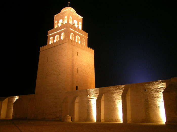 Mosqu%C3%A9e_oqba_Kairouan_by_JM_ROSIER.jpg
